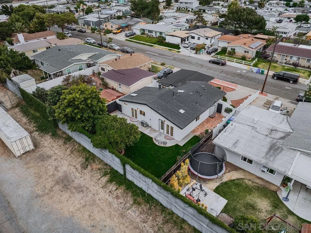 https://cdn.realtyfeed.com/cdn/127/260020422/5517de4f84bdcfe632c55cb8830ad610.webp
