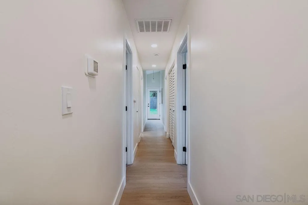 https://cdn.realtyfeed.com/cdn/127/260020422/8cdef05a0718df3ba0f2b54d1062b4bd.webp