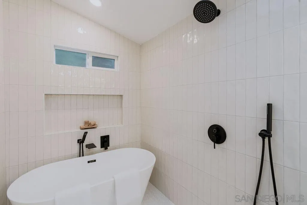 https://cdn.realtyfeed.com/cdn/127/260020422/a90866335801bdbb6271670e63c9bda4.webp