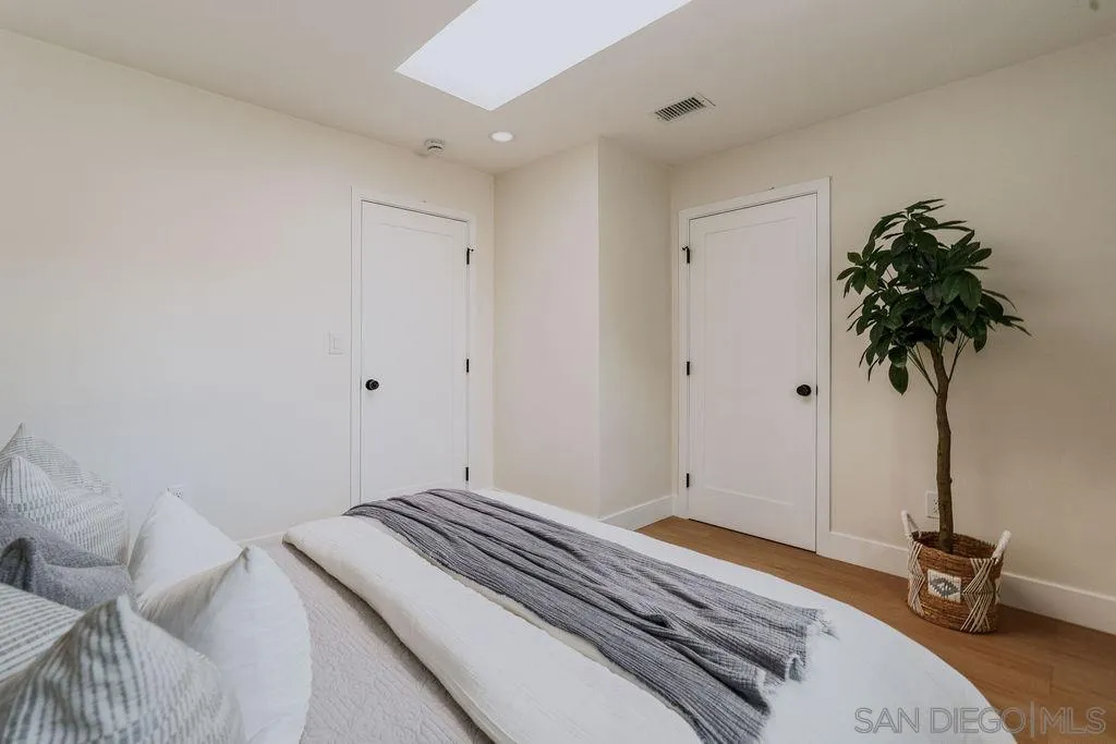 https://cdn.realtyfeed.com/cdn/127/260020422/ad362af867e664bf2824afae24cefba6.webp