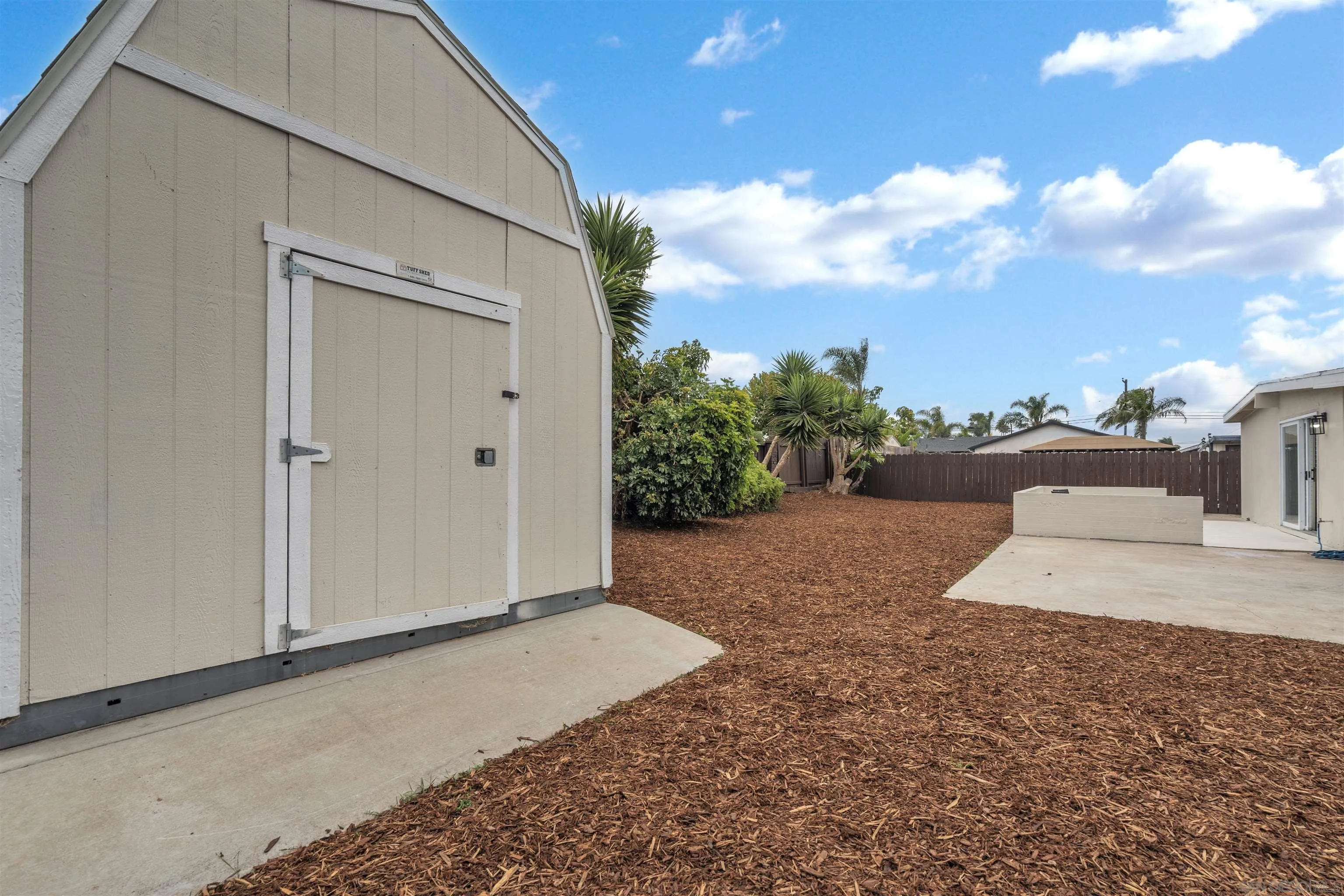 https://cdn.realtyfeed.com/cdn/127/260020424/34dfbb1da00a9612f4e98c5520c8ed6a.webp