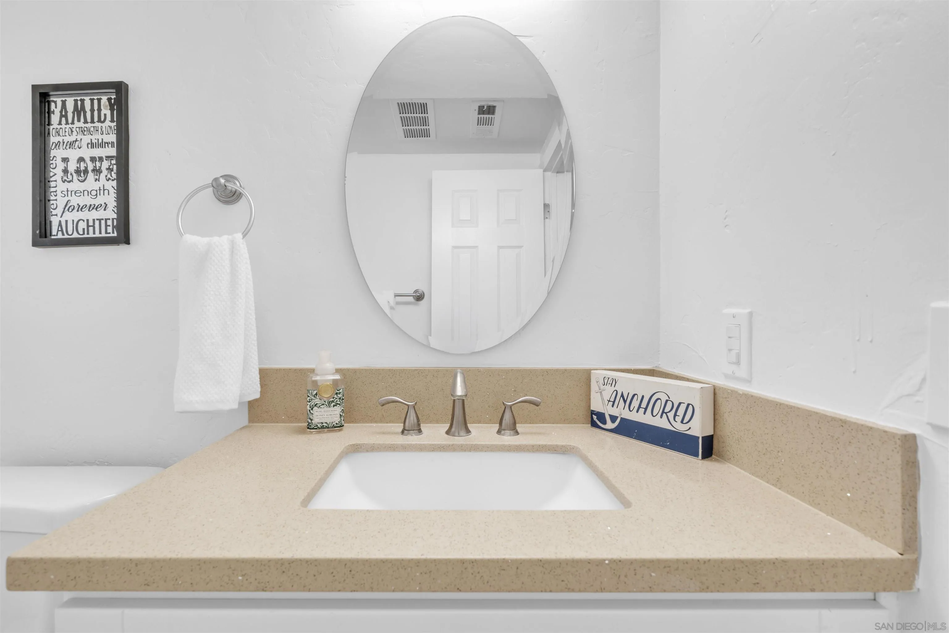 https://cdn.realtyfeed.com/cdn/127/260020424/7f67bb4828e01c2947e0f31152667a65.webp