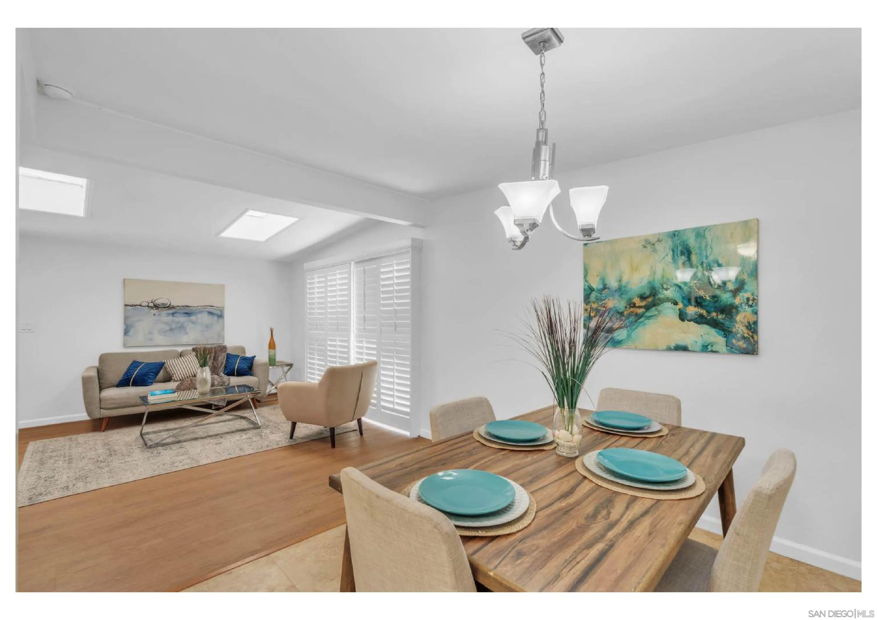 https://cdn.realtyfeed.com/cdn/127/260020424/8f89a4ec0ba28aa2d41e3a93060310fc.webp
