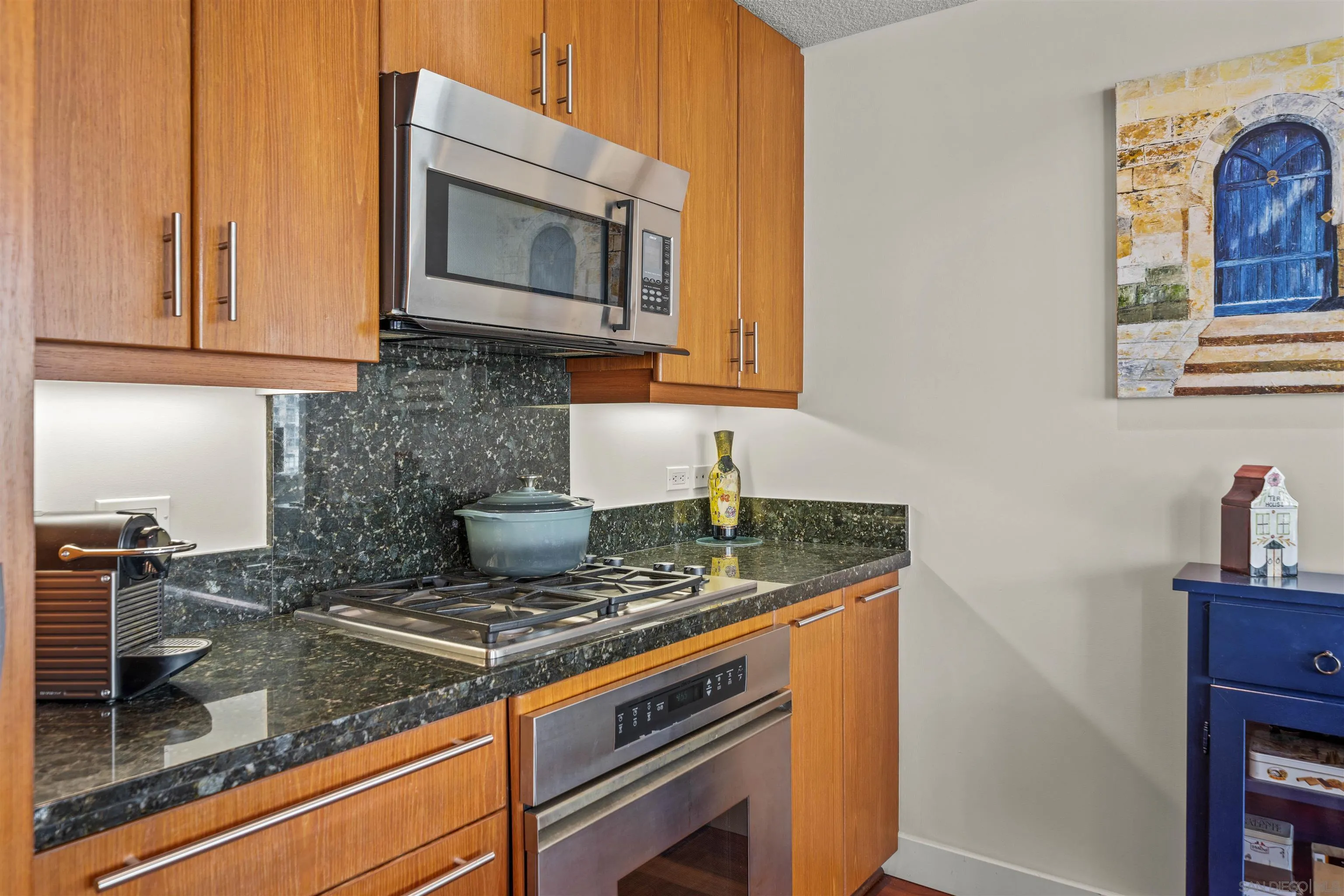 Photo #12: 260020426 Listing: Photo #12