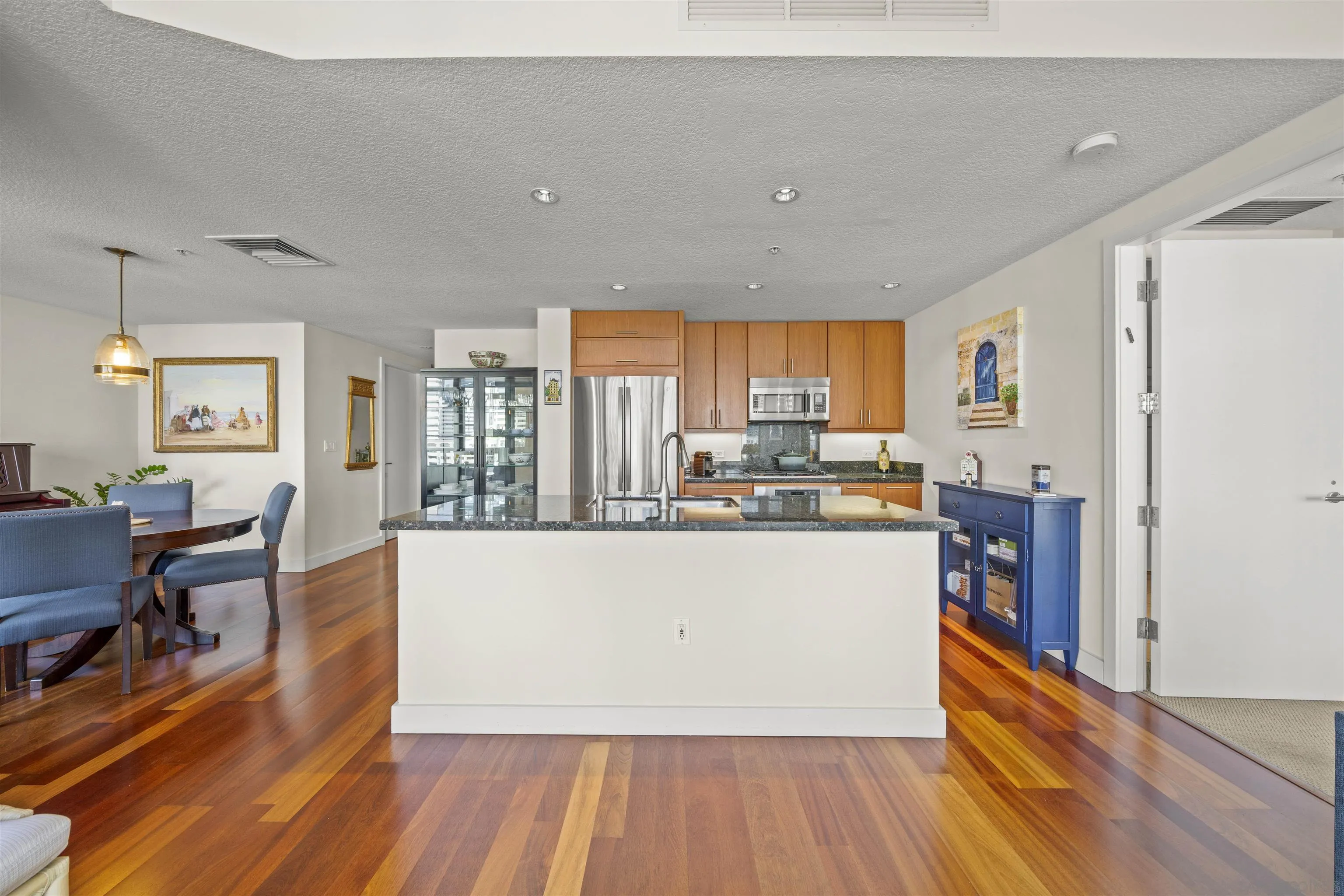 Photo #9: 260020426 Listing: Photo #9