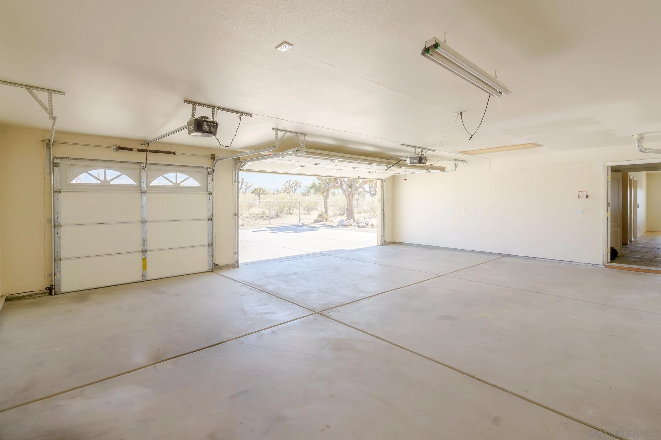 11926 Golden View Road, Pinon Hills, CA 92372, photo 29