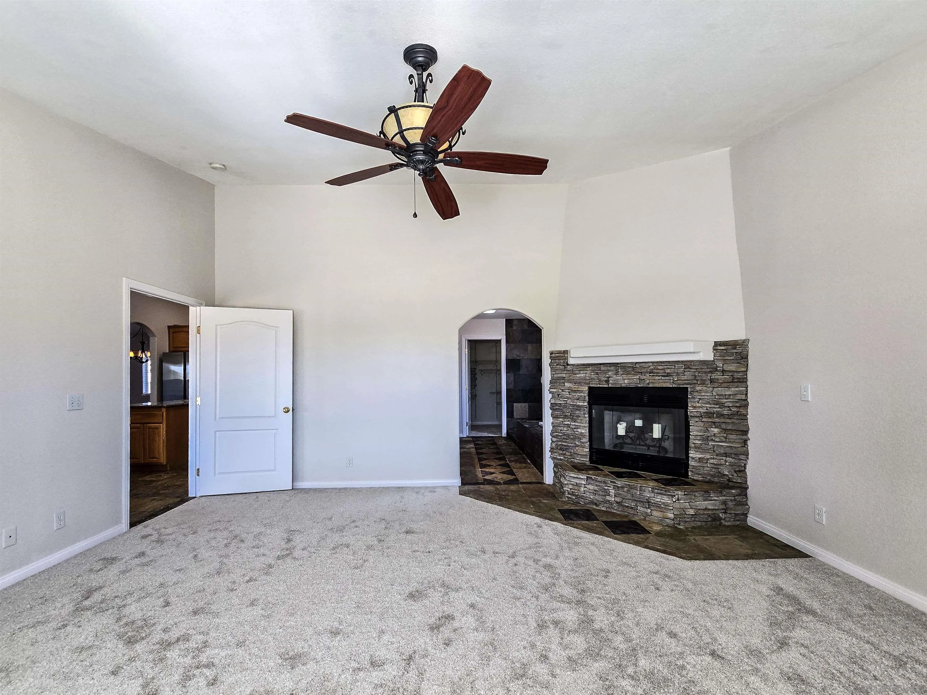 11926 Golden View Road, Pinon Hills, CA 92372, photo 16