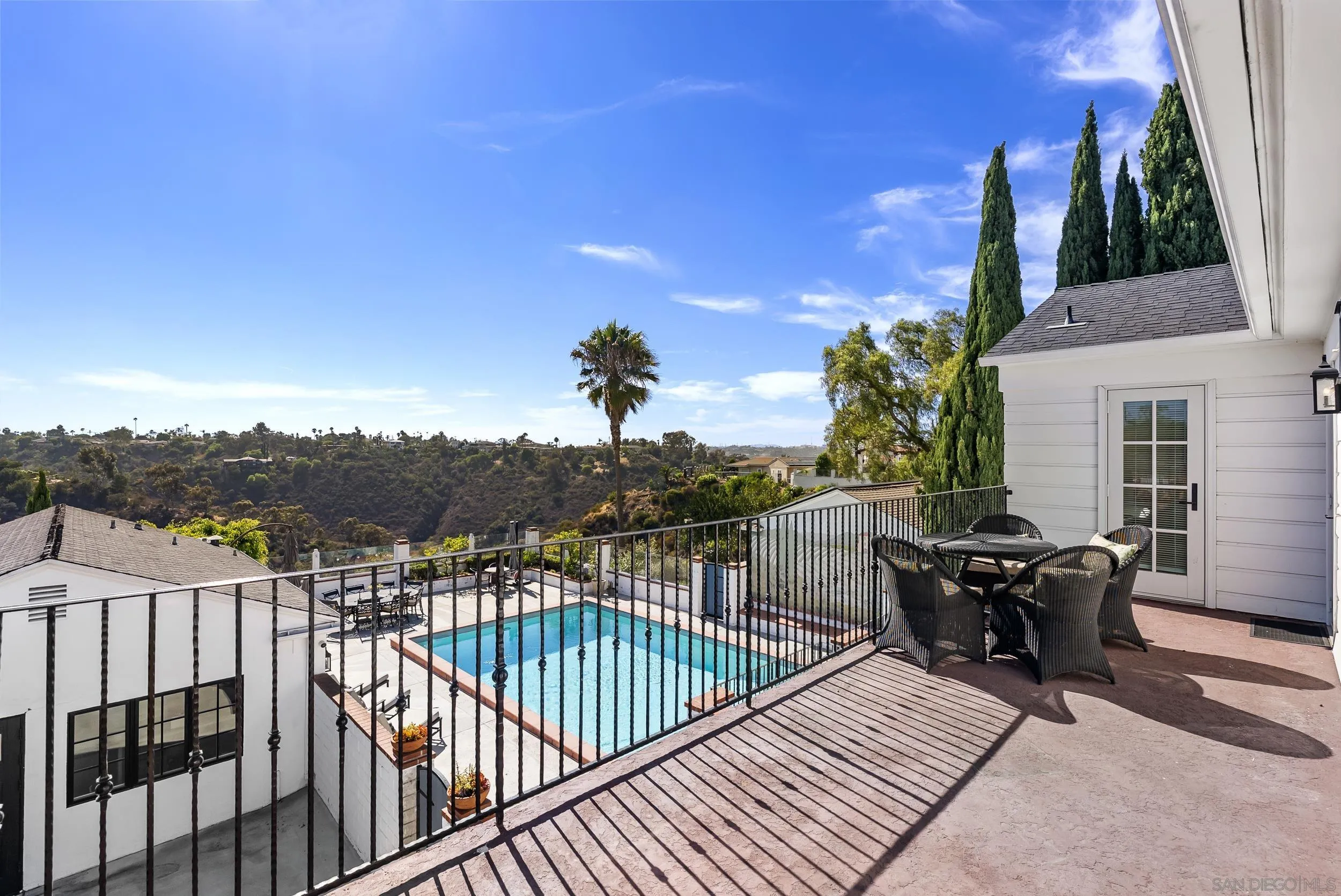 https://cdn.realtyfeed.com/cdn/127/260020429/dc0efedb83559743501218ca549037dd.webp