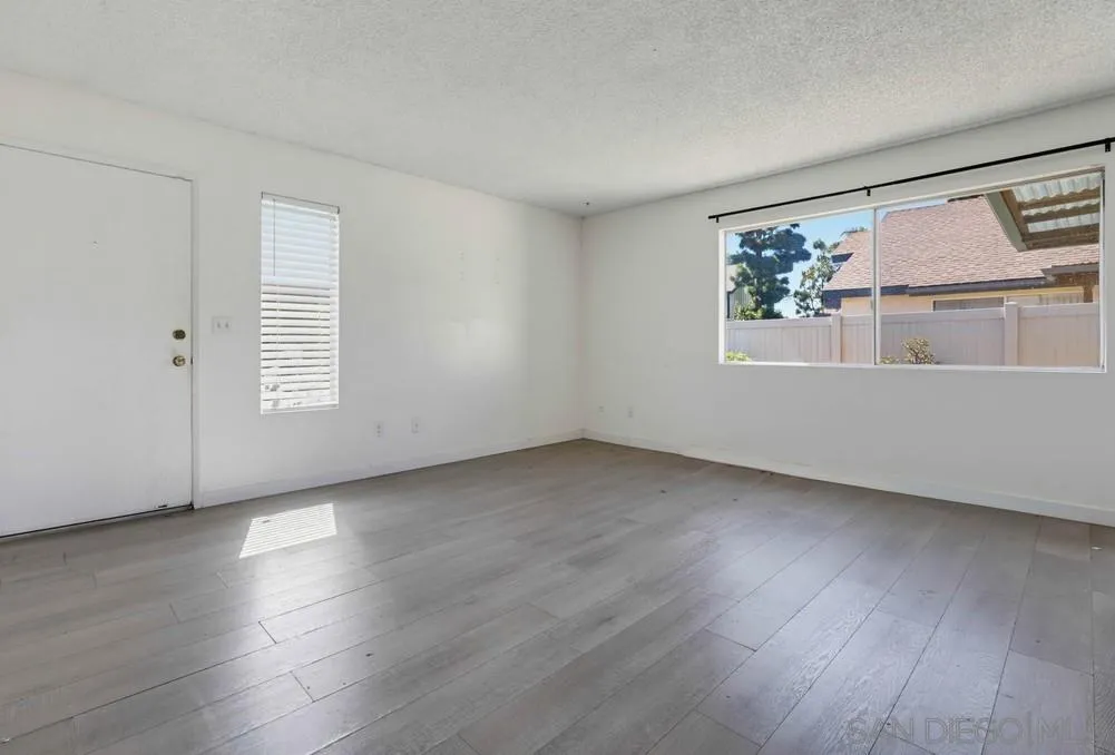 Photo #9: 260020431 Listing: Photo #9