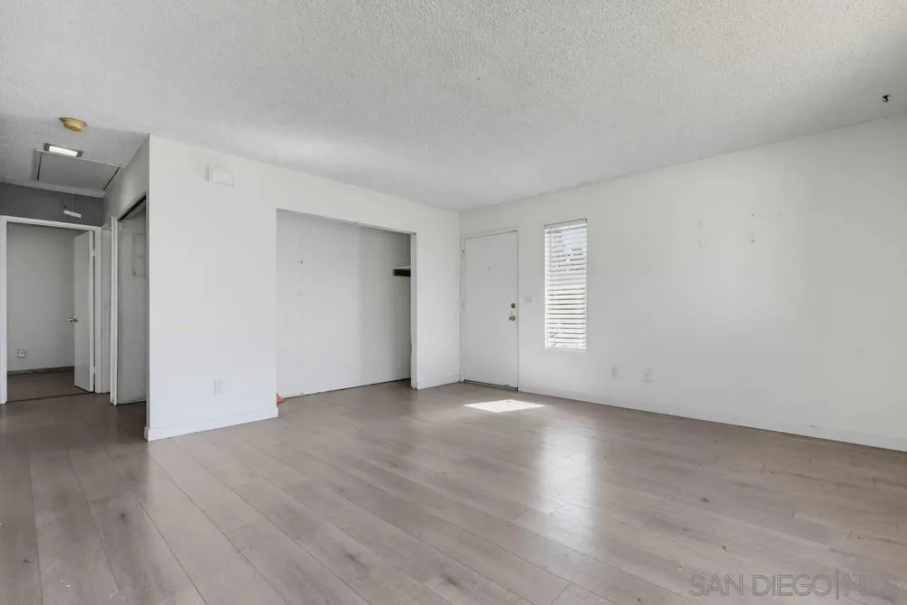 Photo #10: 260020431 Listing: Photo #10