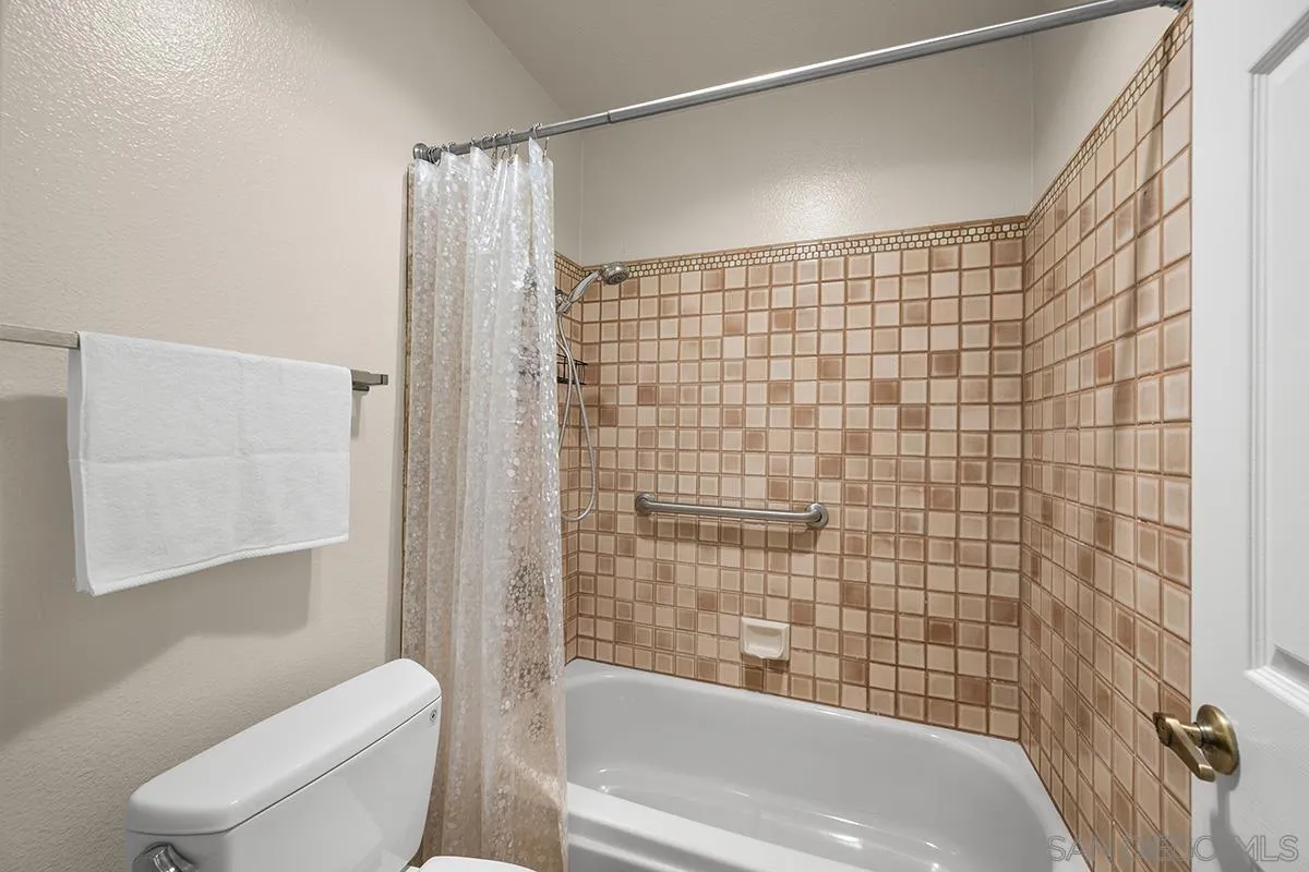 https://cdn.realtyfeed.com/cdn/127/260020433/550a7d0dac908a289a8e5f3ba31526d1.webp