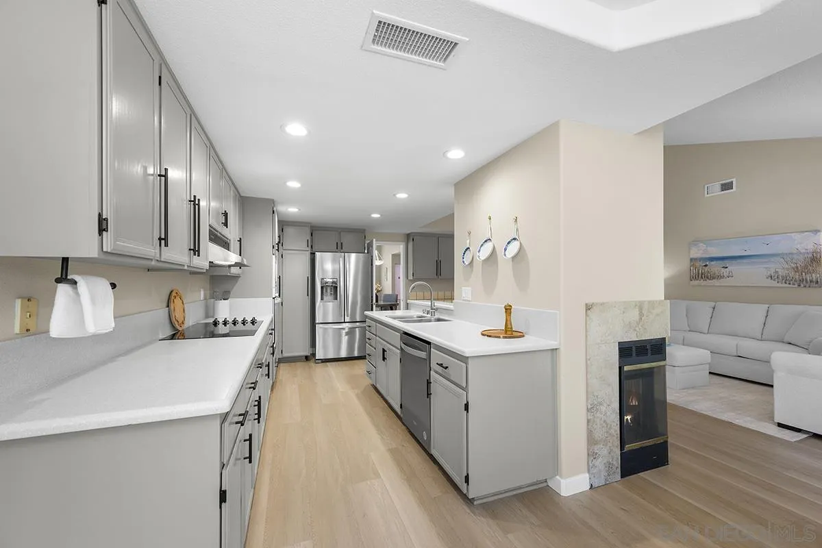 https://cdn.realtyfeed.com/cdn/127/260020433/5a12c418c09317ea773261afe4eef37b.webp