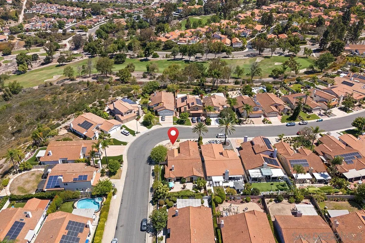 https://cdn.realtyfeed.com/cdn/127/260020433/744ca4c784b5ebffbf5171c452d37941.webp