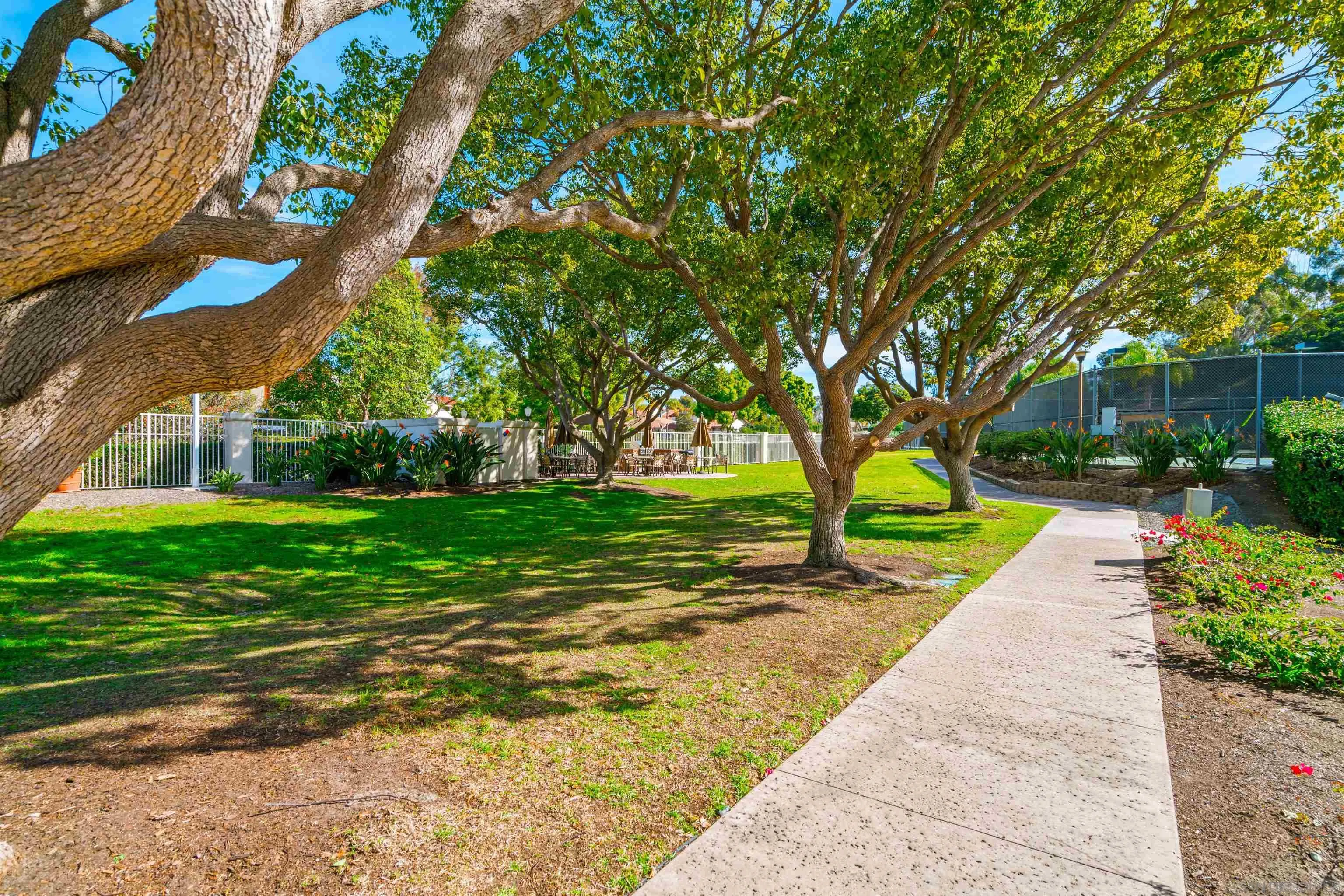 https://cdn.realtyfeed.com/cdn/127/260020433/c7b6b07915a03b03b88de85785ba3bae.webp