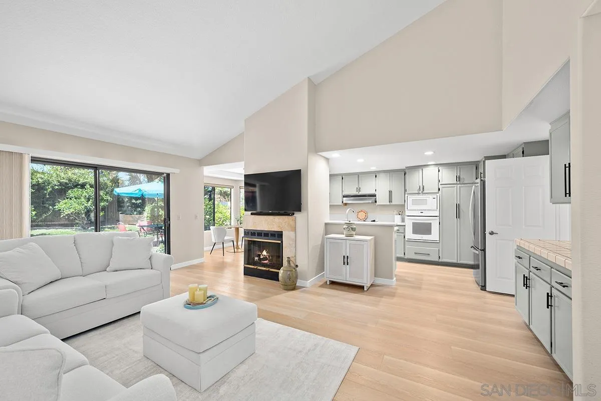 https://cdn.realtyfeed.com/cdn/127/260020433/ef2067aad82548ca8289171698a46938.webp