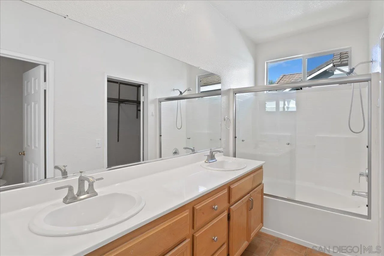 https://cdn.realtyfeed.com/cdn/127/260020434/32d03e2a0862949359ef3d87eb8592e5.webp
