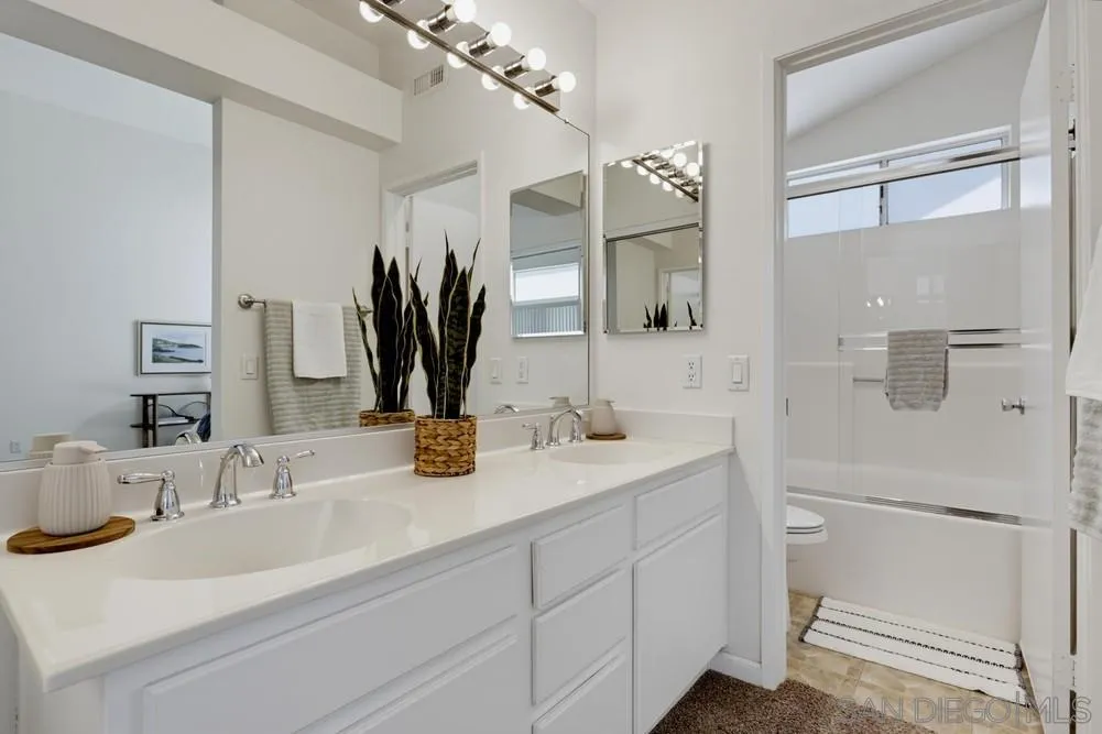 https://cdn.realtyfeed.com/cdn/127/260020435/19b3b9ddcffc225892db921b6449bca7.webp