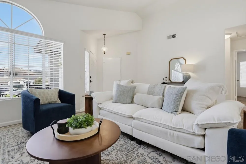 https://cdn.realtyfeed.com/cdn/127/260020435/b6f45470605f1ba404a1a44b3f07ed63.webp