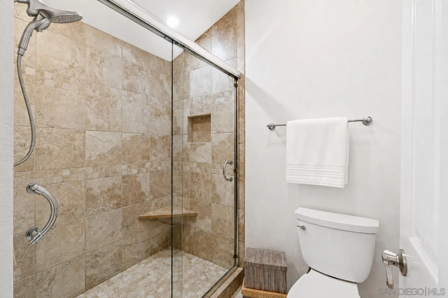 Photo #19: 260020438 Listing: Photo #19