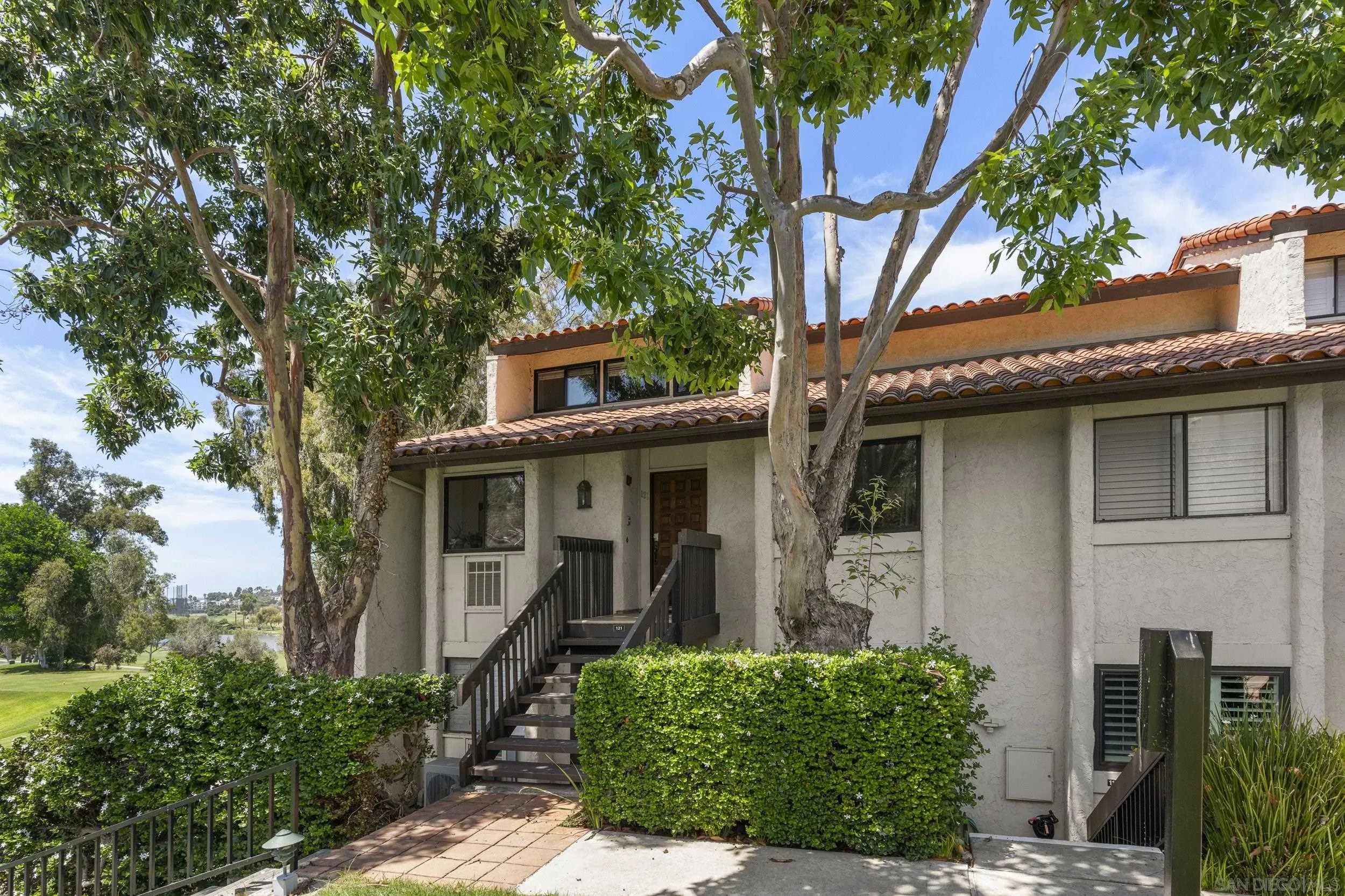 2501 Navarra Unit 121, Carlsbad, CA 92009 - Main photo, Carlsbad, CA
