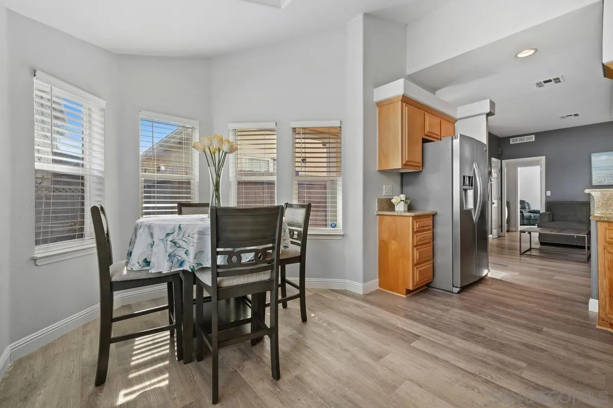 https://cdn.realtyfeed.com/cdn/127/260020439/d81dbf82fd17883f012b9fd2eee9eb0a.webp