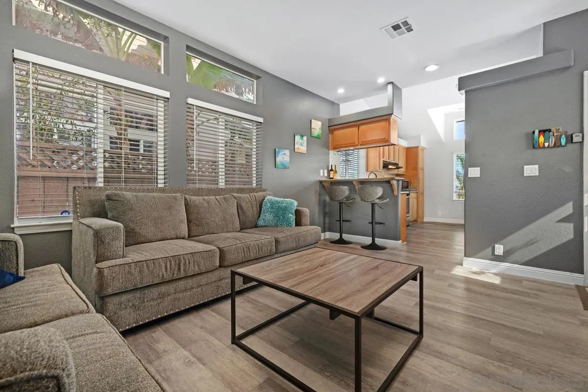 https://cdn.realtyfeed.com/cdn/127/260020439/e36c9e11adb4a0fa540a02d1a6e06df6.webp