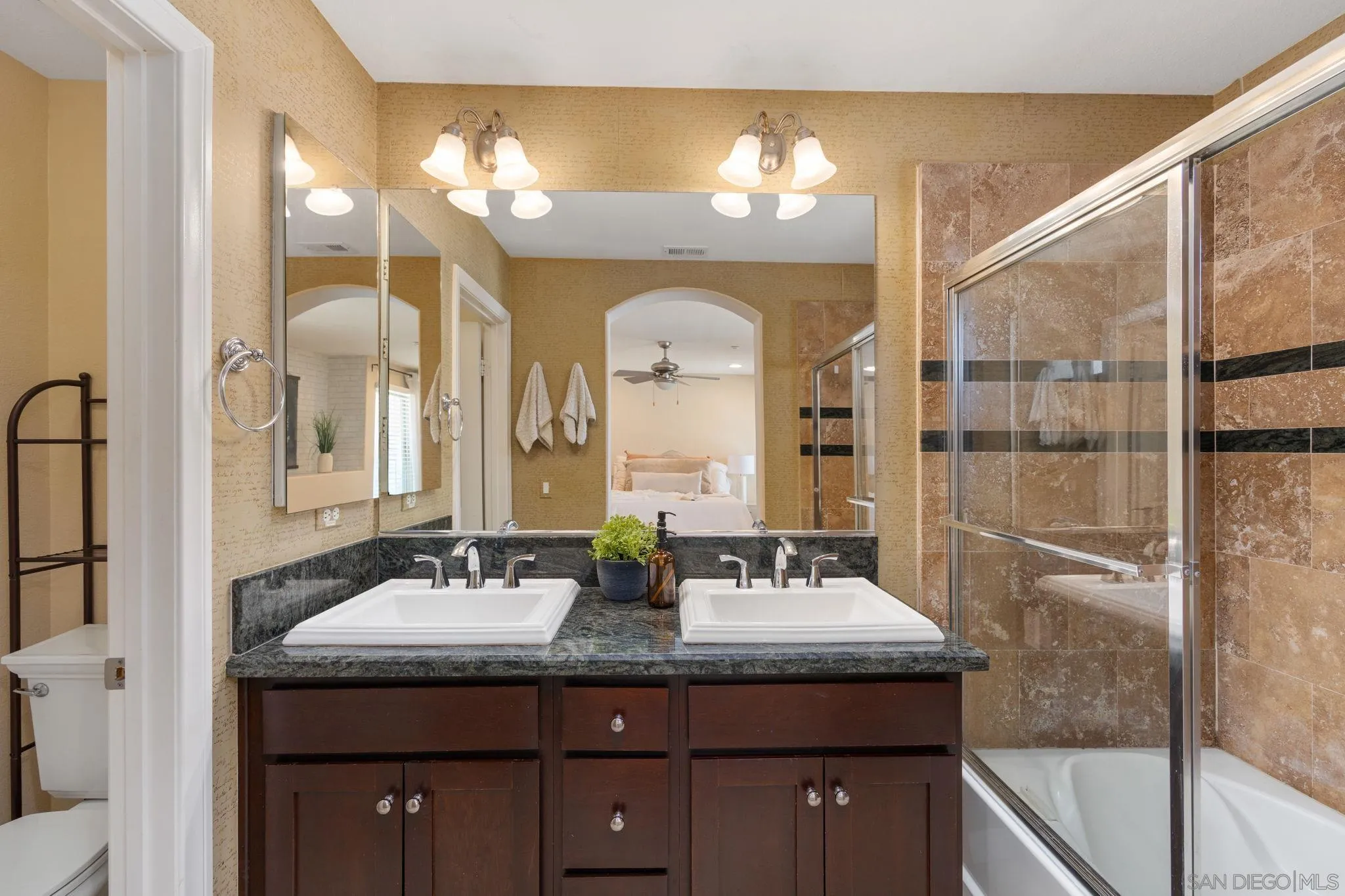 Photo #17: 260020441 Listing: Photo #17