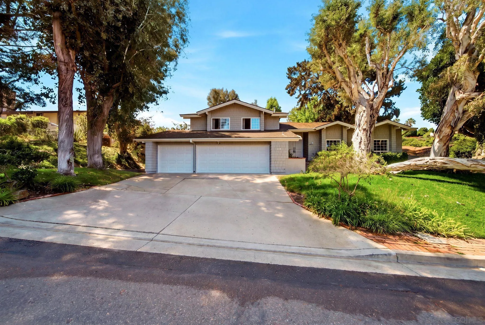 425 Loma Larga, Solana Beach, CA 92075 - Main photo, Solana Beach, CA