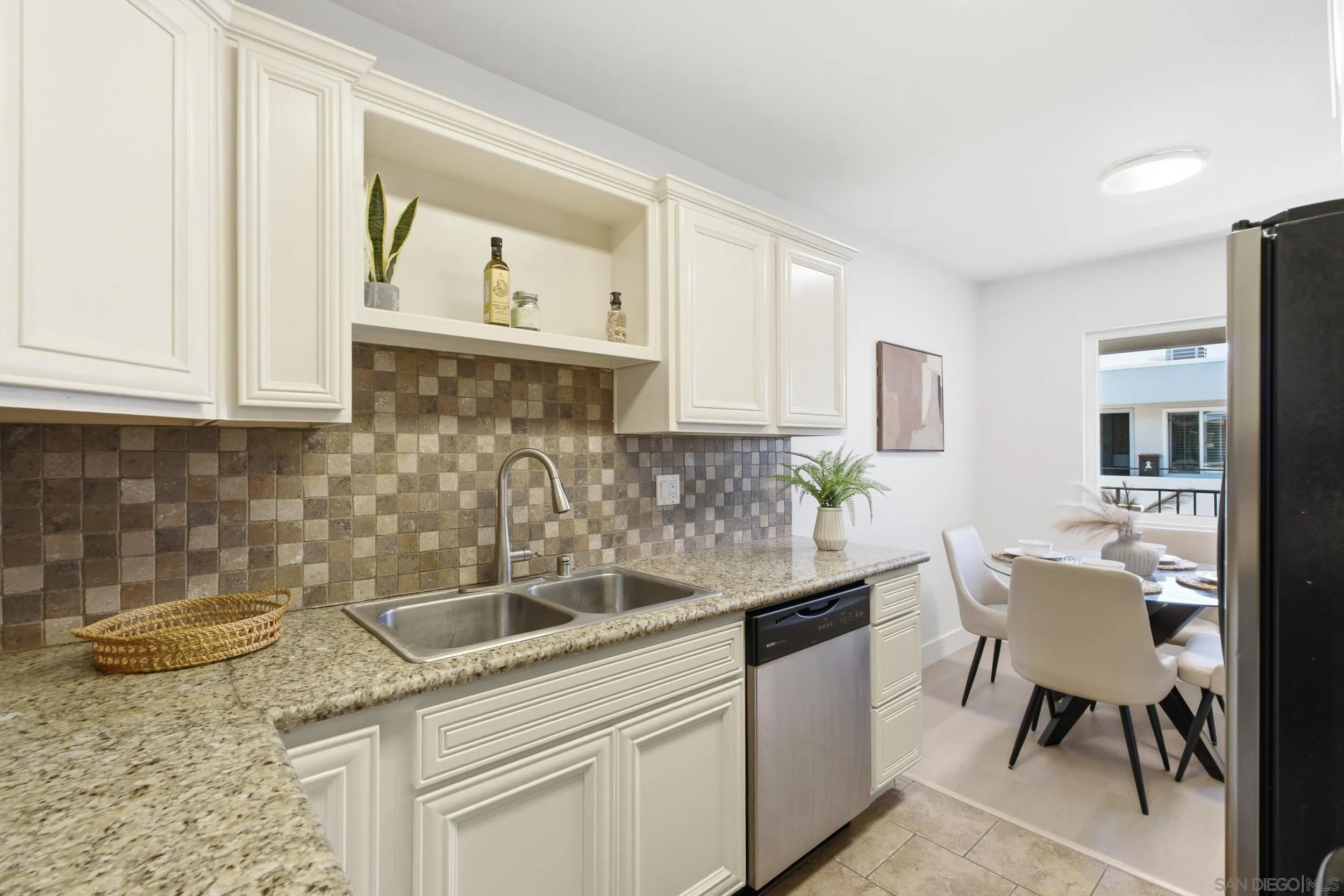 Photo #10: 260020445 Listing: Photo #10