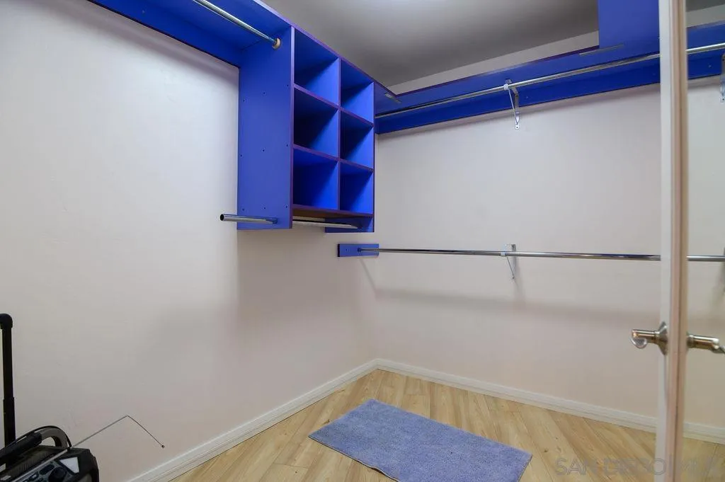 https://cdn.realtyfeed.com/cdn/127/260020449/070e51718d3efaeb978c6b68db79ebbe.webp