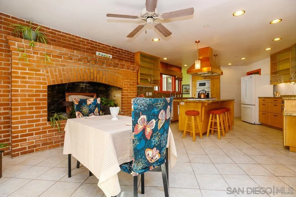 https://cdn.realtyfeed.com/cdn/127/260020449/0889b58bc0c2c1de340205ac24a25901.webp