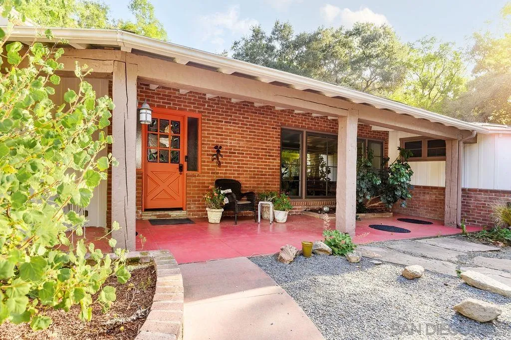 https://cdn.realtyfeed.com/cdn/127/260020449/b0172800e3902be89aac136824bbff79.webp