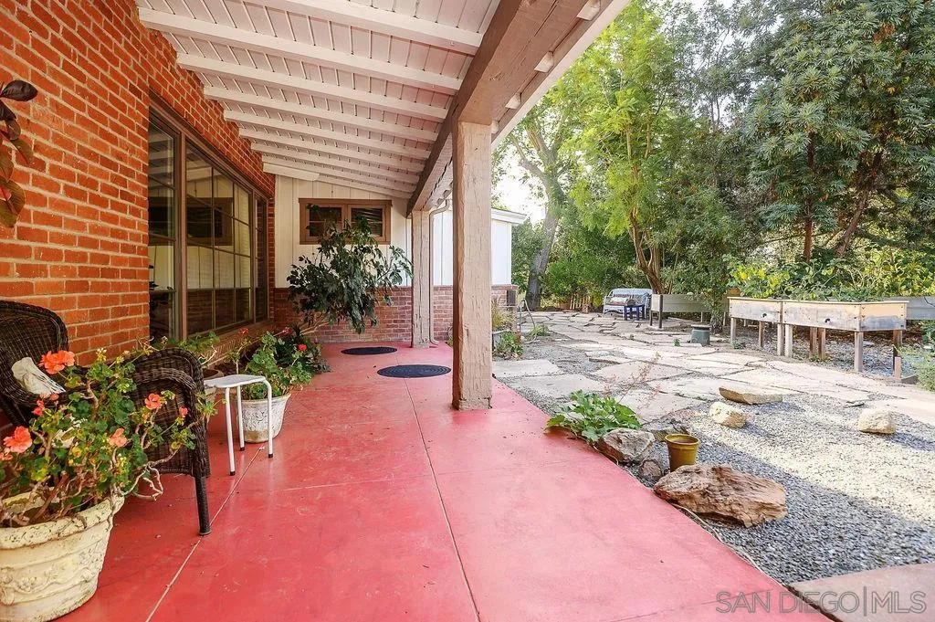 https://cdn.realtyfeed.com/cdn/127/260020449/c0a62c8eea3972ceefb9adeb978e6ef3.webp