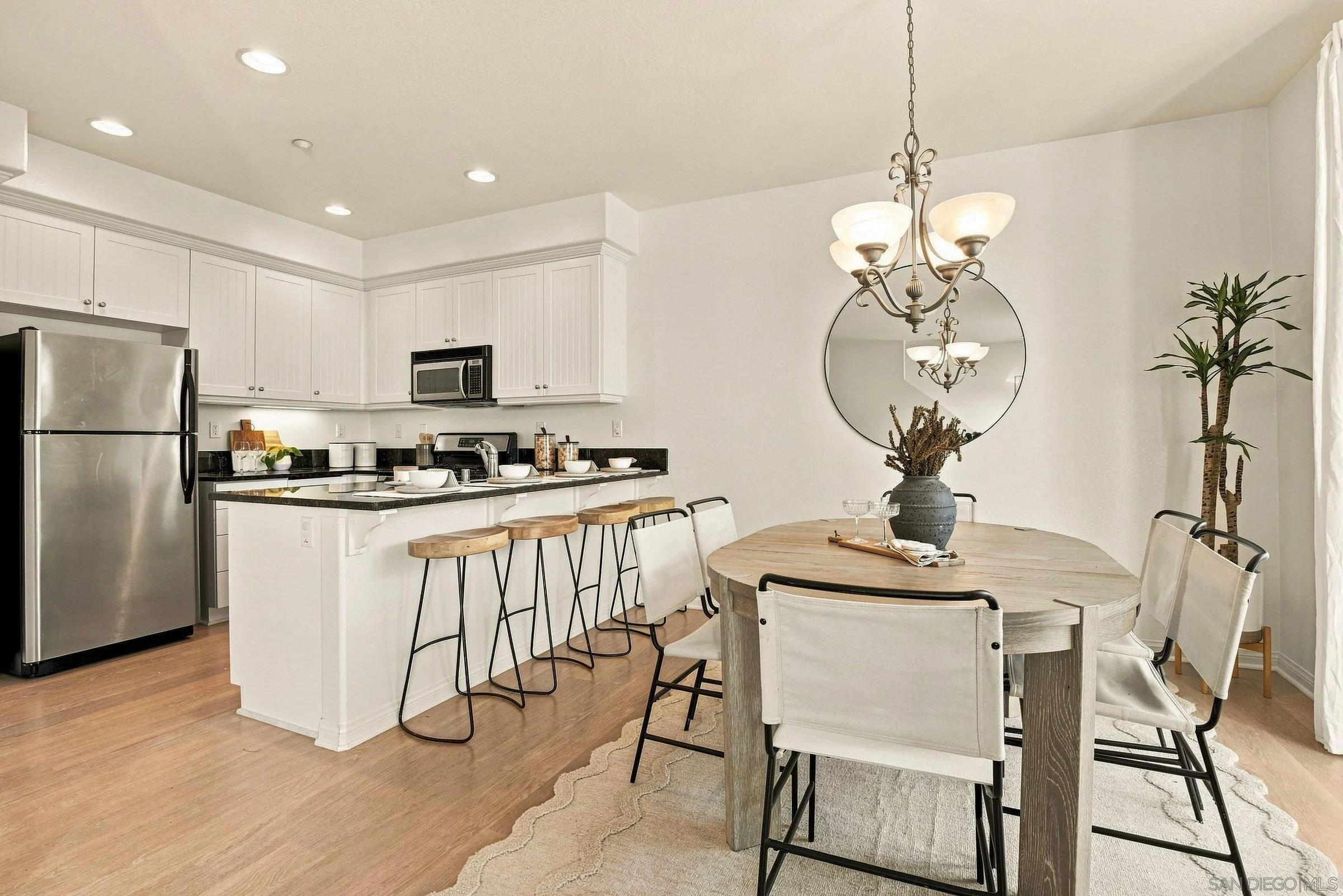 Photo #9: 260020450 Listing: Photo #9