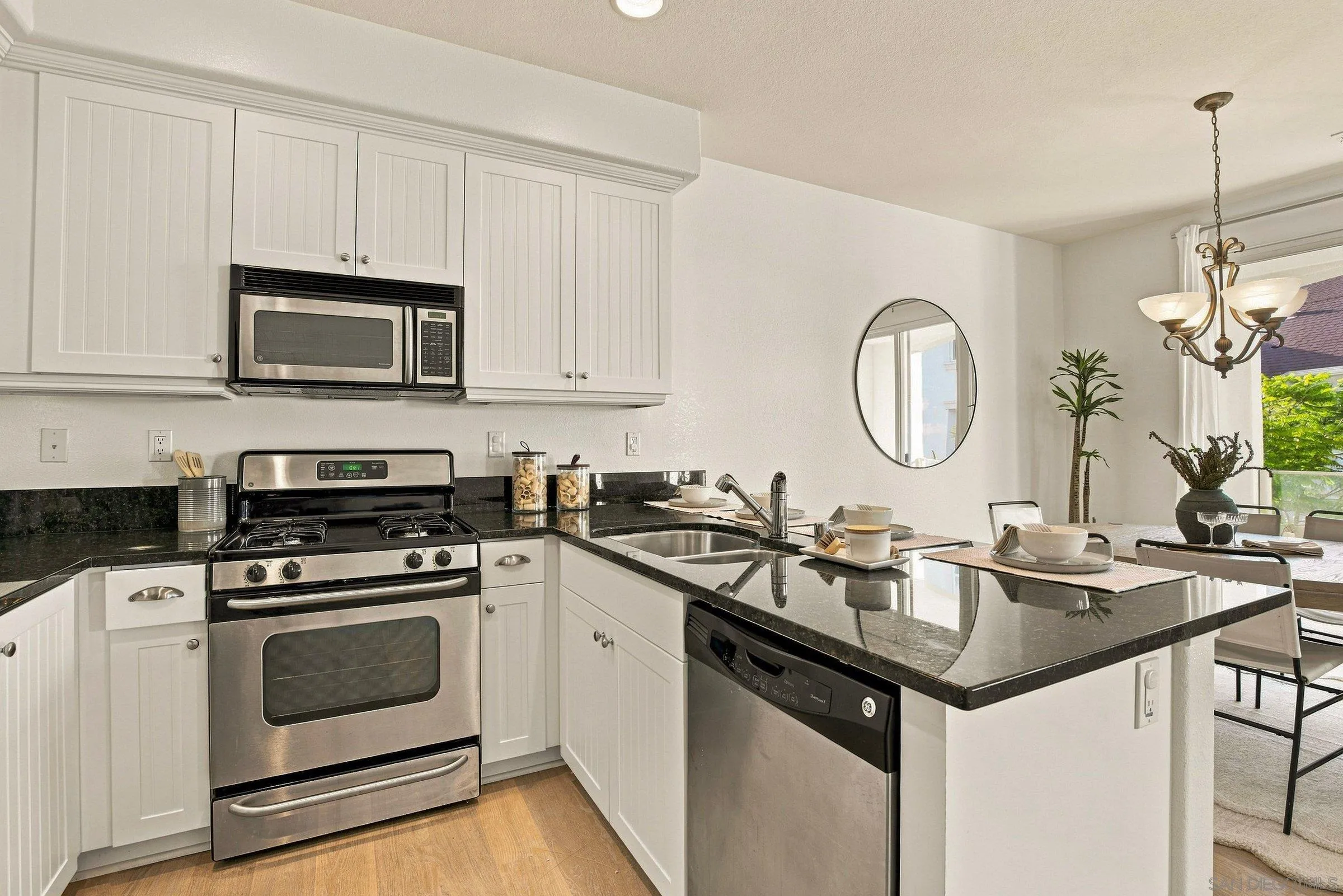 Photo #13: 260020450 Listing: Photo #13