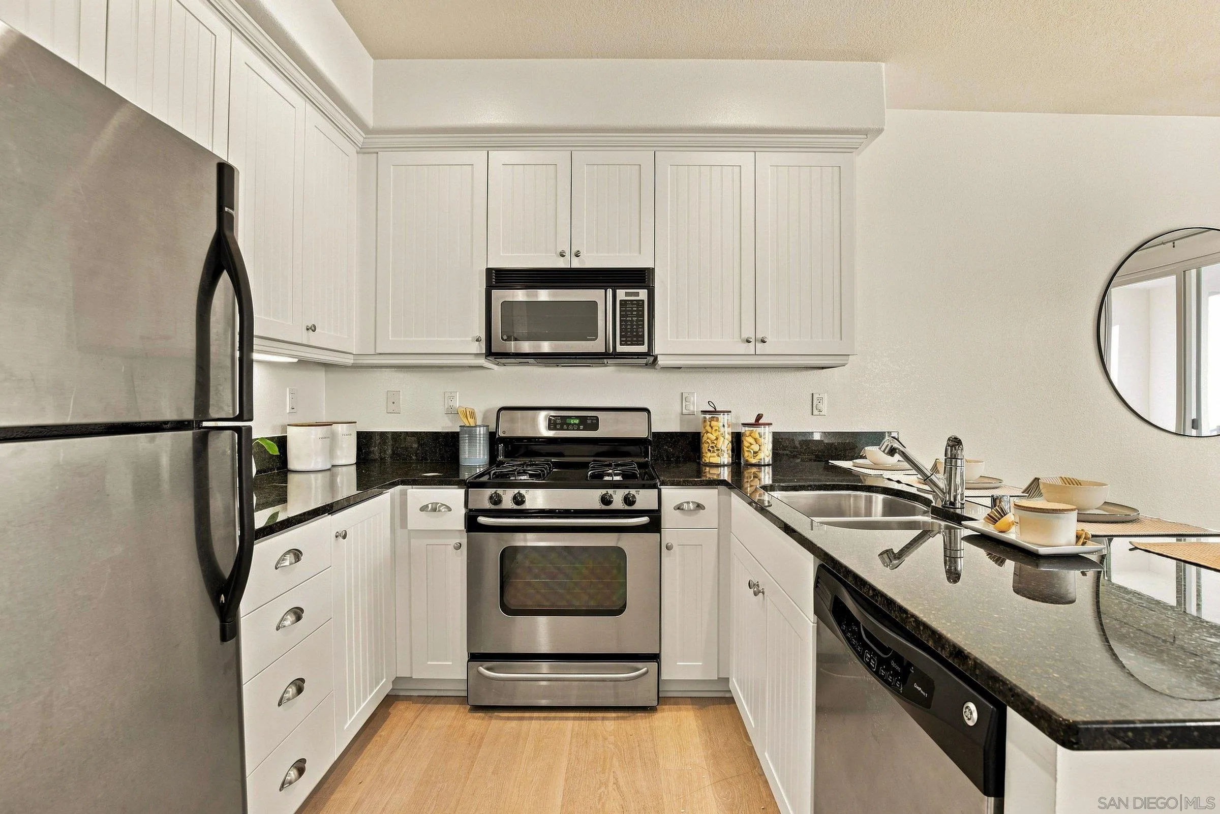Photo #12: 260020450 Listing: Photo #12
