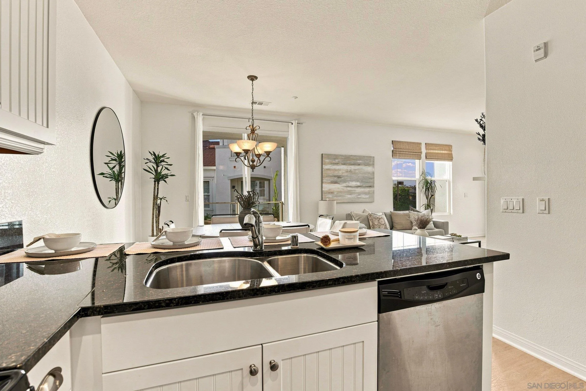 Photo #15: 260020450 Listing: Photo #15
