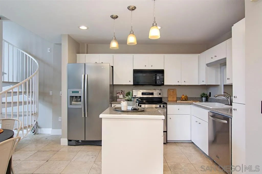 Photo #11: 260020451 Listing: Photo #11