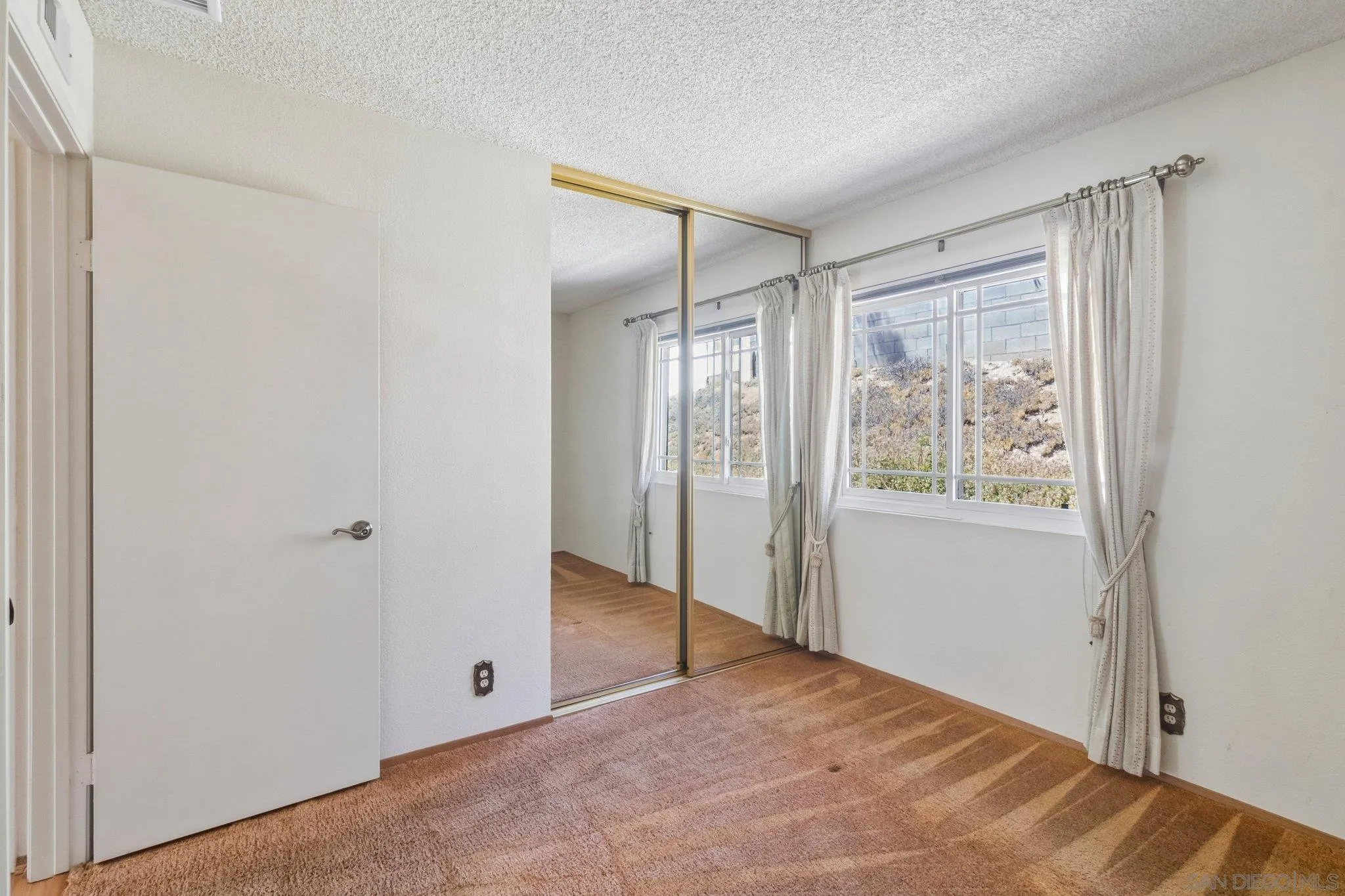 https://cdn.realtyfeed.com/cdn/127/260020452/0d3f8841aa6911c83cdbc1fdc99a3056.webp