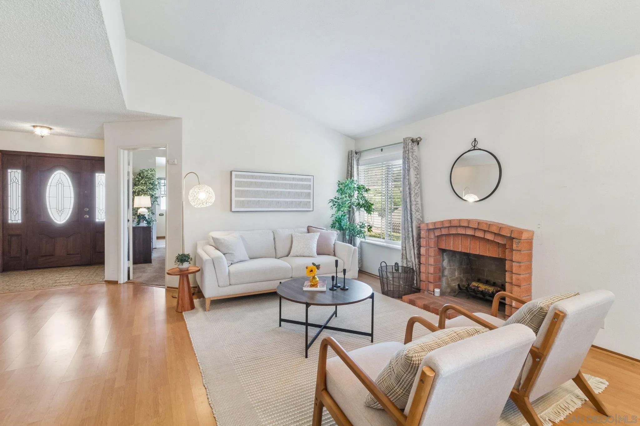https://cdn.realtyfeed.com/cdn/127/260020452/3c49151f99d8fb92822b2bc8b272d09b.webp