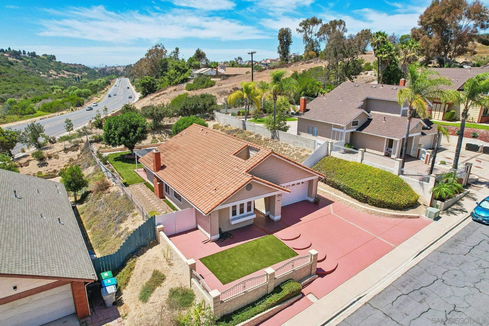https://cdn.realtyfeed.com/cdn/127/260020452/416ef9302f7de66ee4c50cd809f039c6.webp