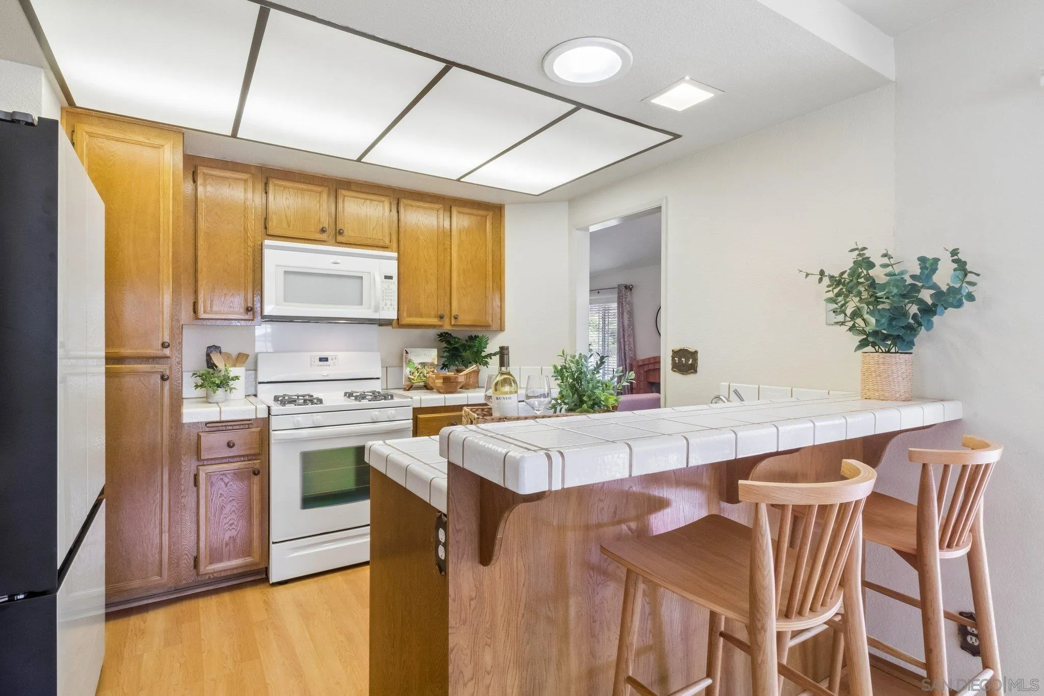 https://cdn.realtyfeed.com/cdn/127/260020452/6e2adcefde6afc5ccb71029d93e0e3d9.webp