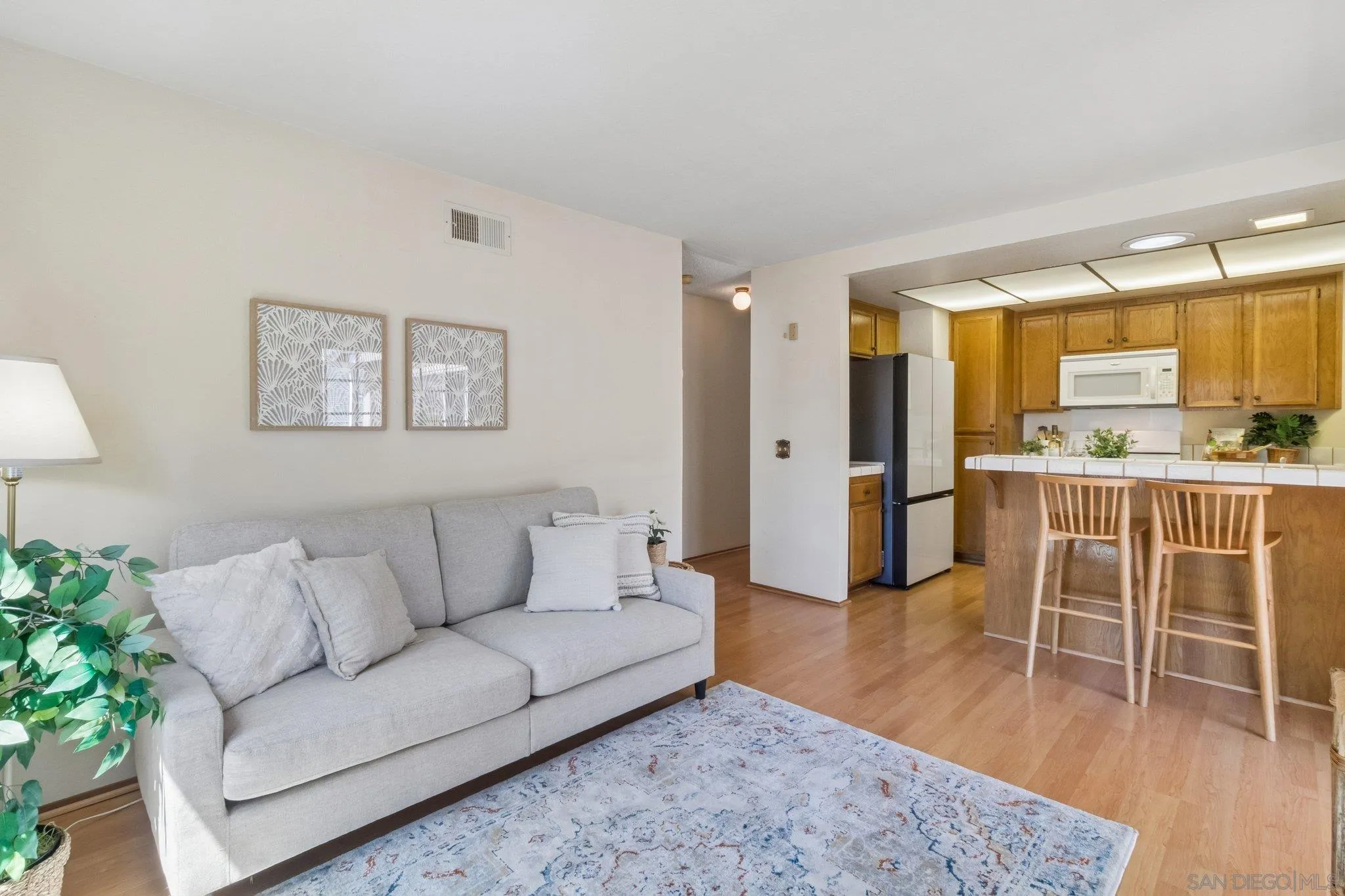 https://cdn.realtyfeed.com/cdn/127/260020452/b70cf831d4be25d0a543690261362a80.webp
