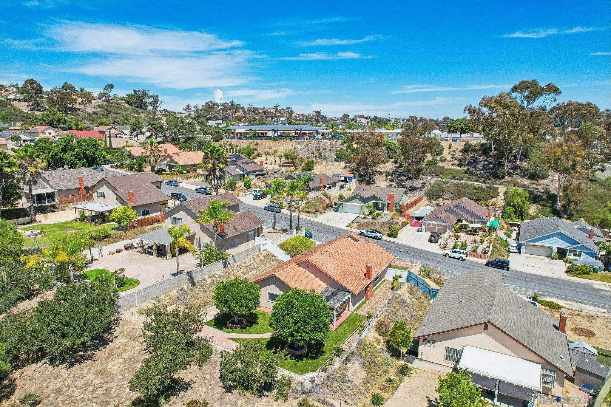 https://cdn.realtyfeed.com/cdn/127/260020452/cbbe941a05bd205259156658fc01cca3.webp