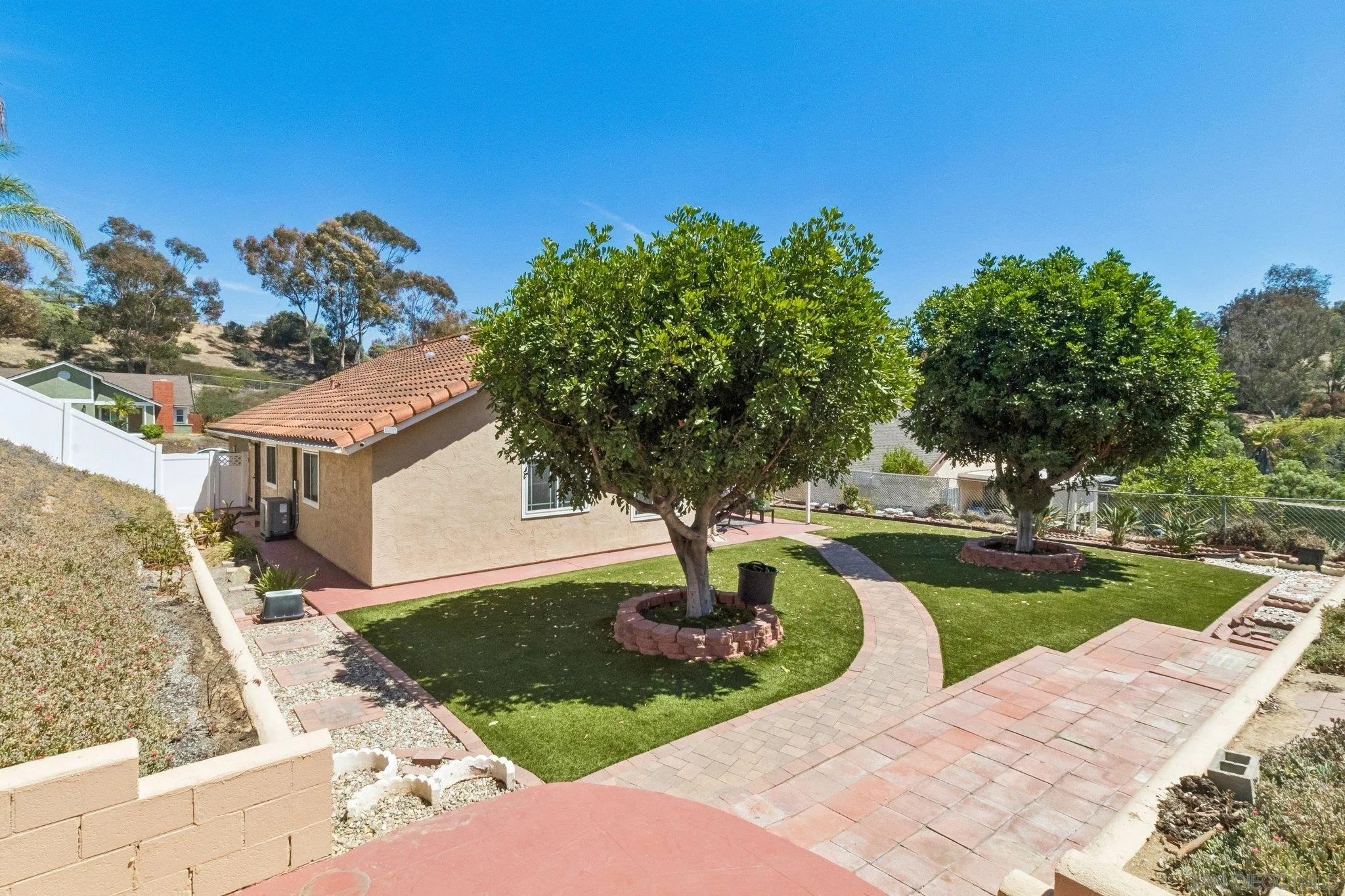 https://cdn.realtyfeed.com/cdn/127/260020452/f27bfb5e79764376e7efc2be901cd316.webp