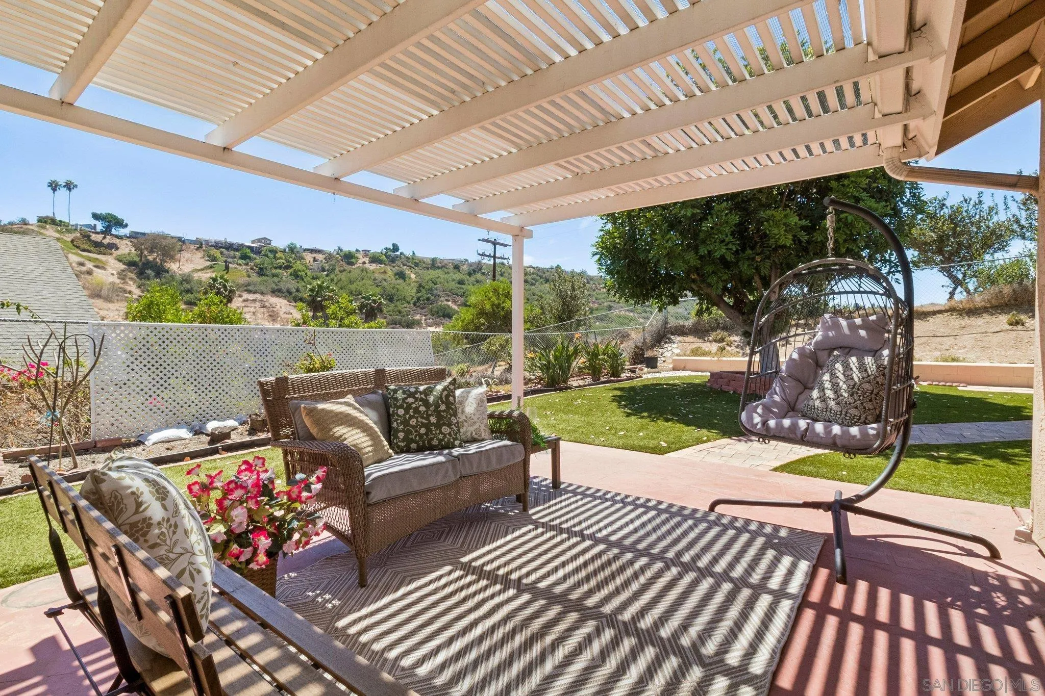 https://cdn.realtyfeed.com/cdn/127/260020452/f897134c8f409b31308dddb75a5487d6.webp