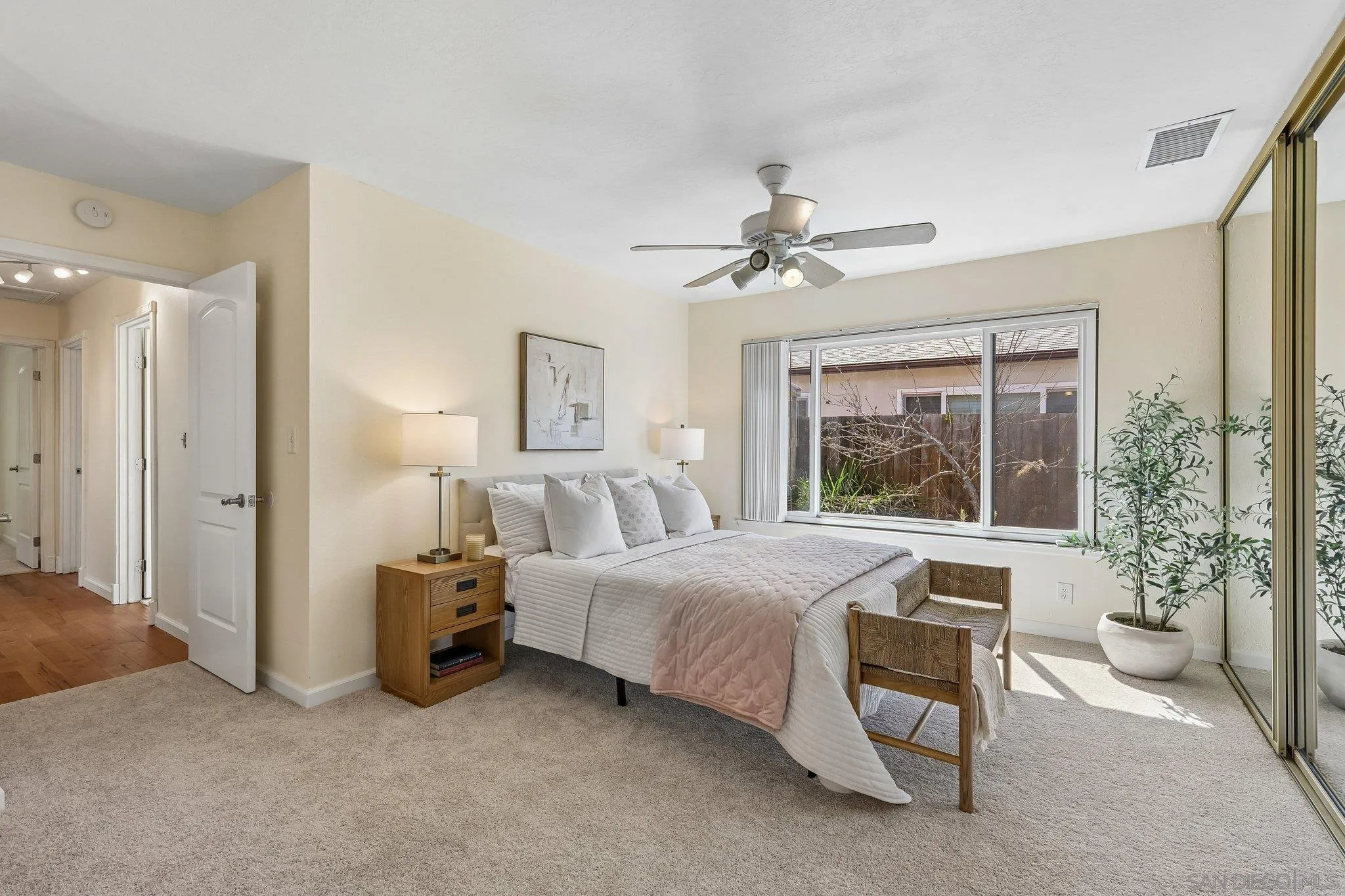 https://cdn.realtyfeed.com/cdn/127/260020453/8989277d1514aacd955c61cce9776a65.webp