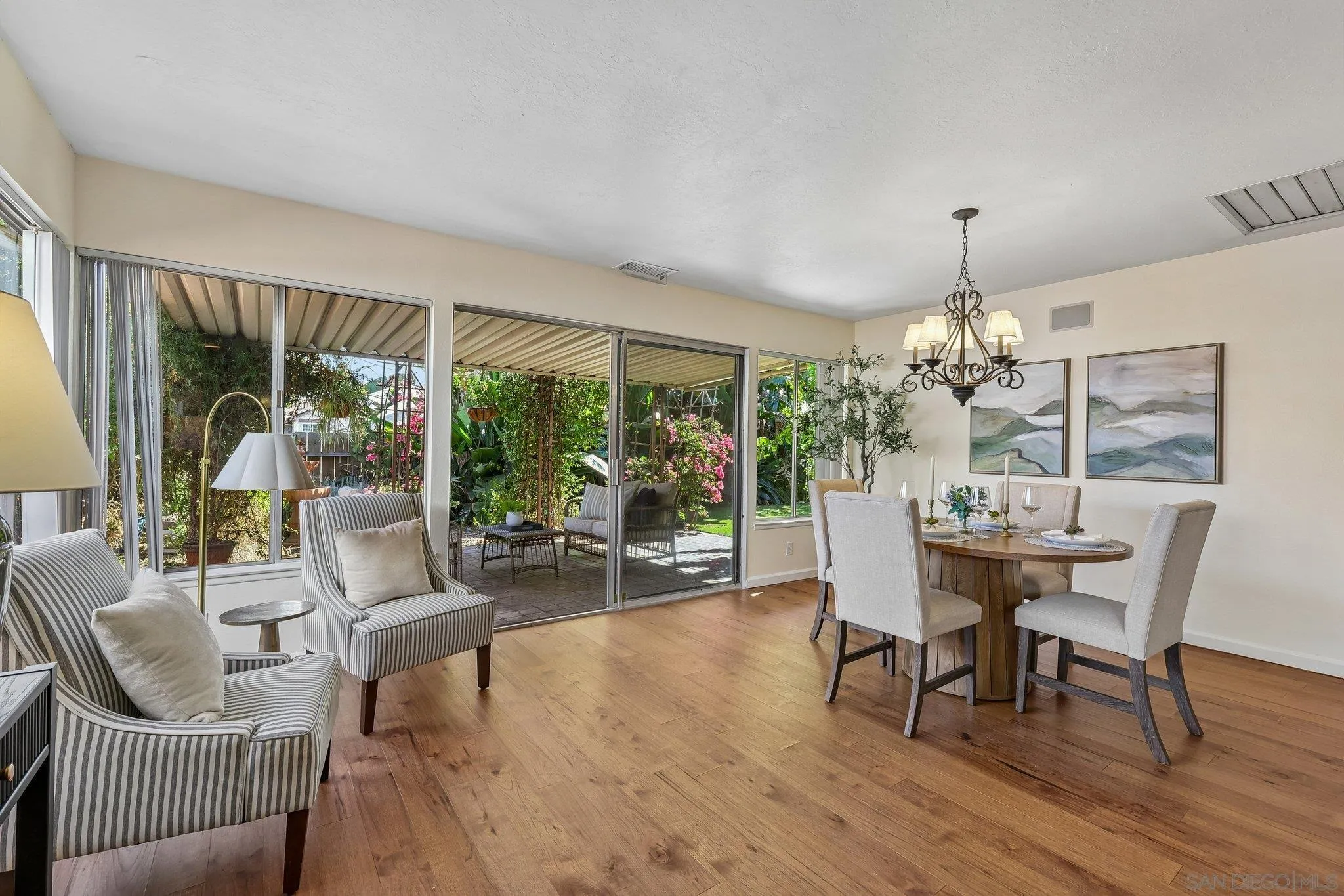 https://cdn.realtyfeed.com/cdn/127/260020453/c498953b5a1e670743e109c771396a5b.webp
