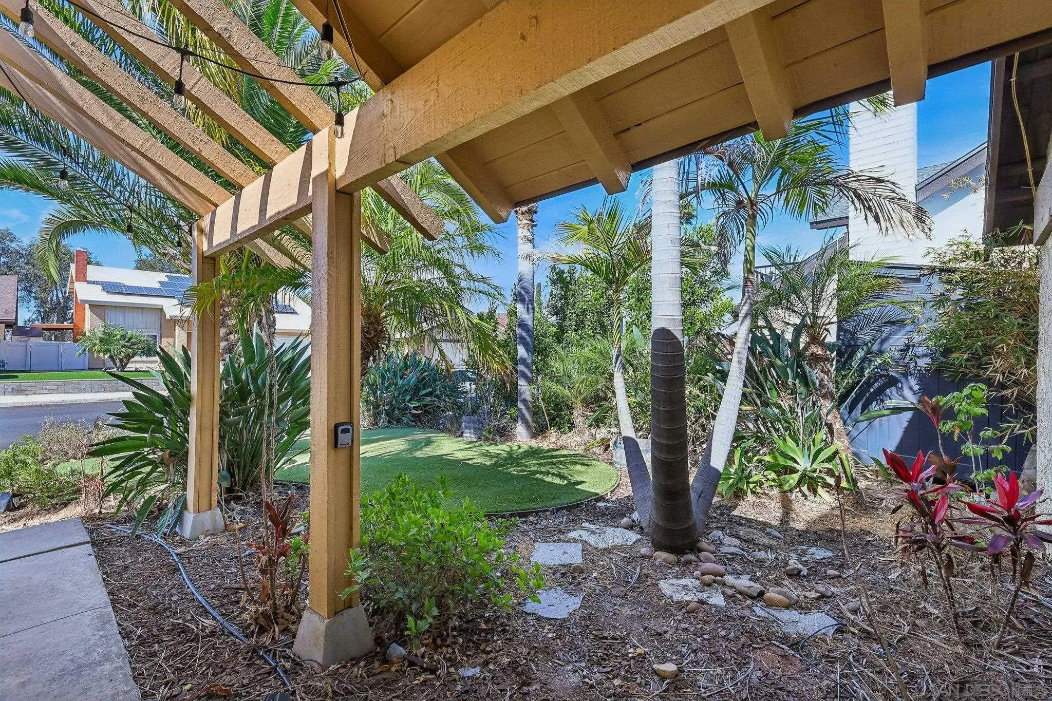 https://cdn.realtyfeed.com/cdn/127/260020453/d189299298b1f7e8d52c0051a327a2b3.webp