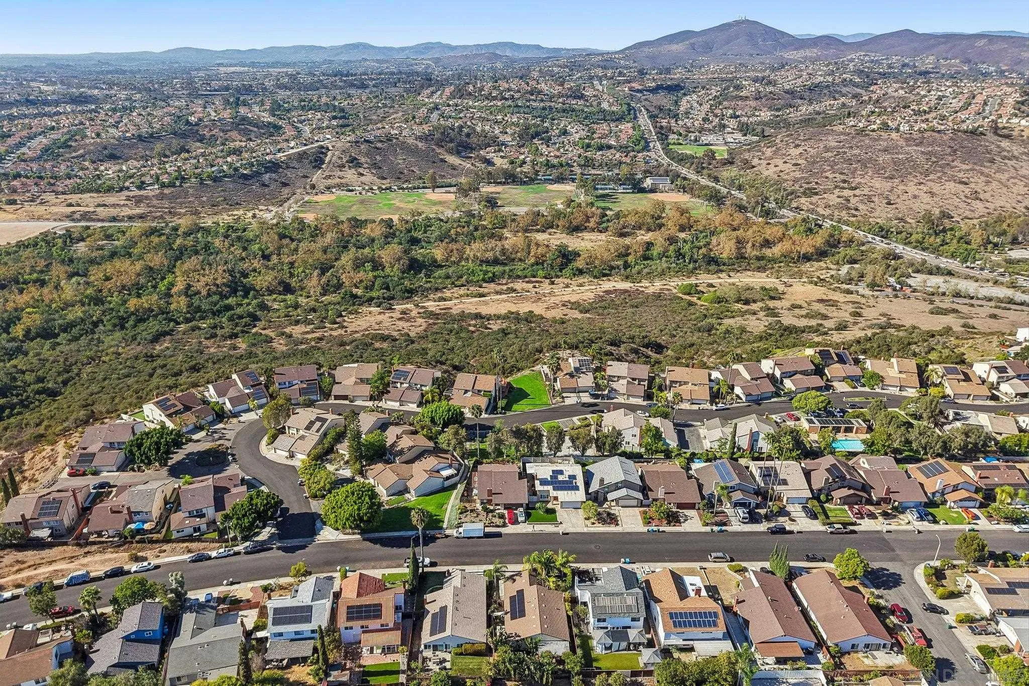 https://cdn.realtyfeed.com/cdn/127/260020453/e3af0a9ff9eee5dd632cb6ec49be72d0.webp